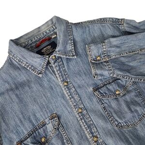 LEVI’S light blue denim western snap button shirt size XL